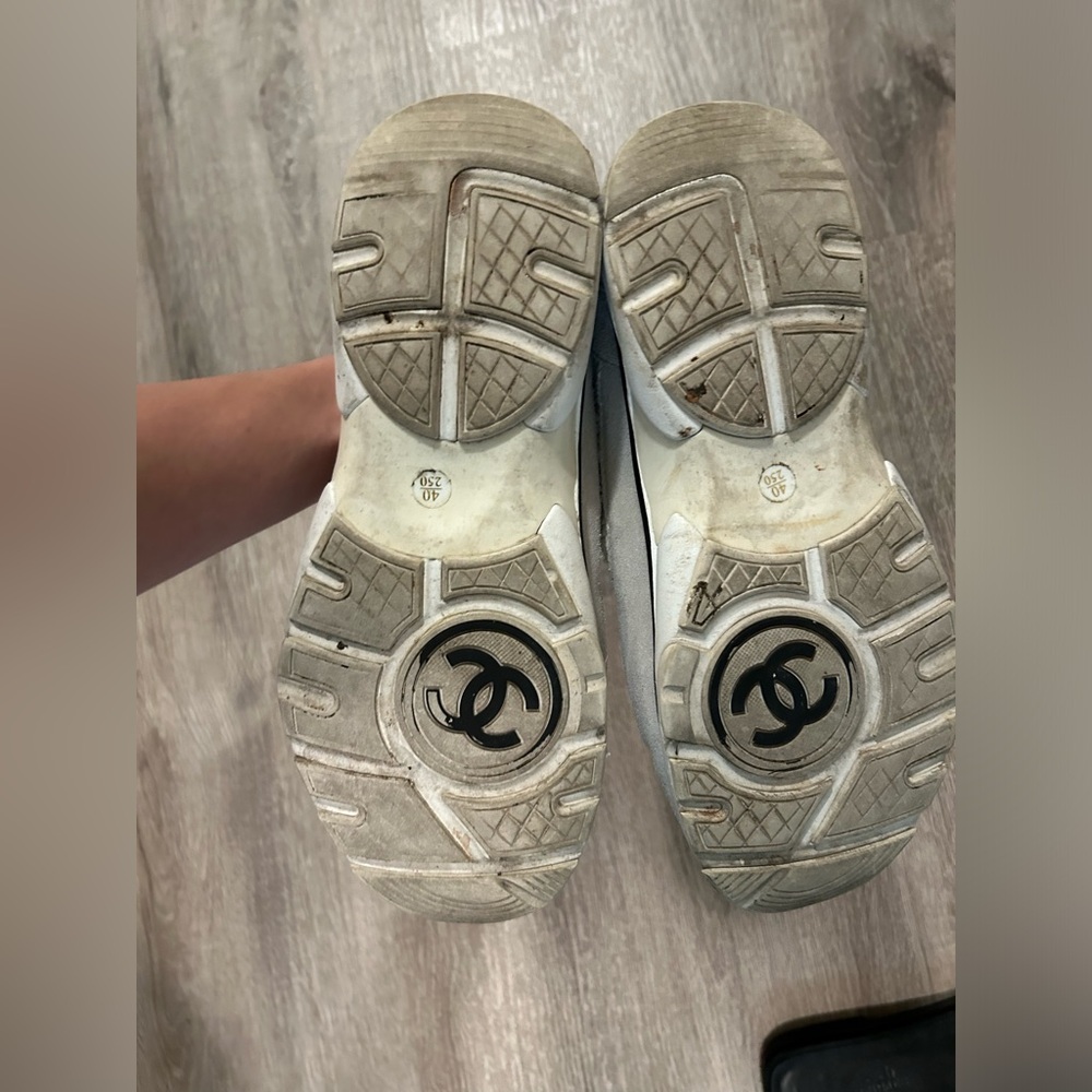 CHANEL White Tweed Sneakers with Laces - Picture 6 of 8